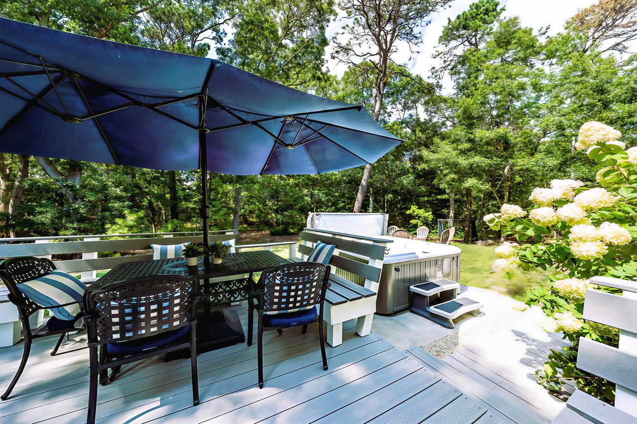 Deck Spills onto Barefoot Path to Hot Tub & Outdoor Shower